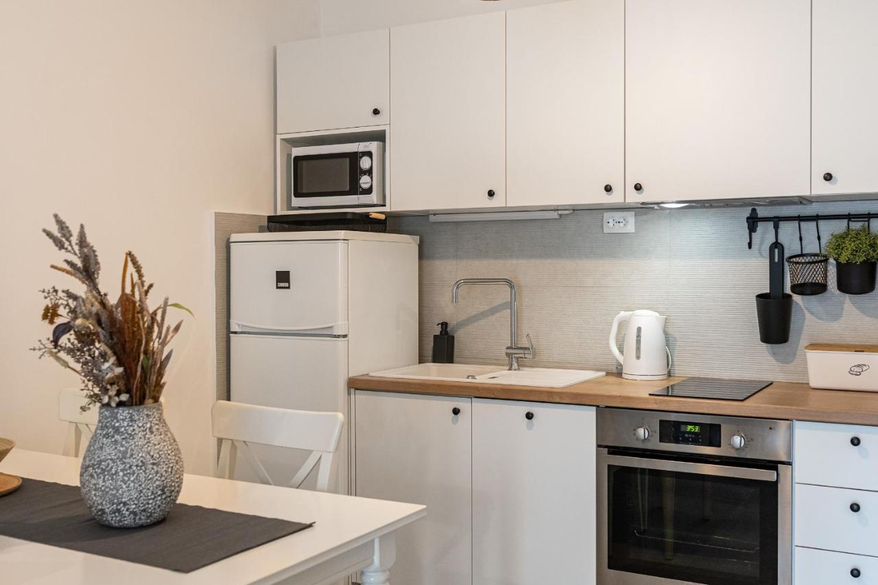 Apartments Juraj Petrčane Extérieur photo