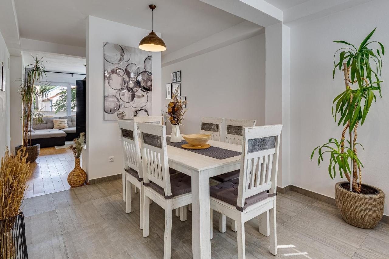 Apartments Juraj Petrčane Extérieur photo