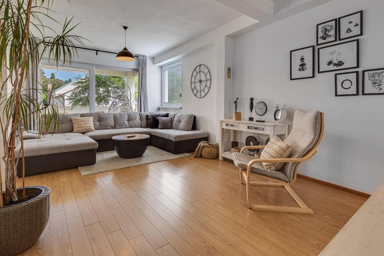 Apartments Juraj Petrčane Extérieur photo