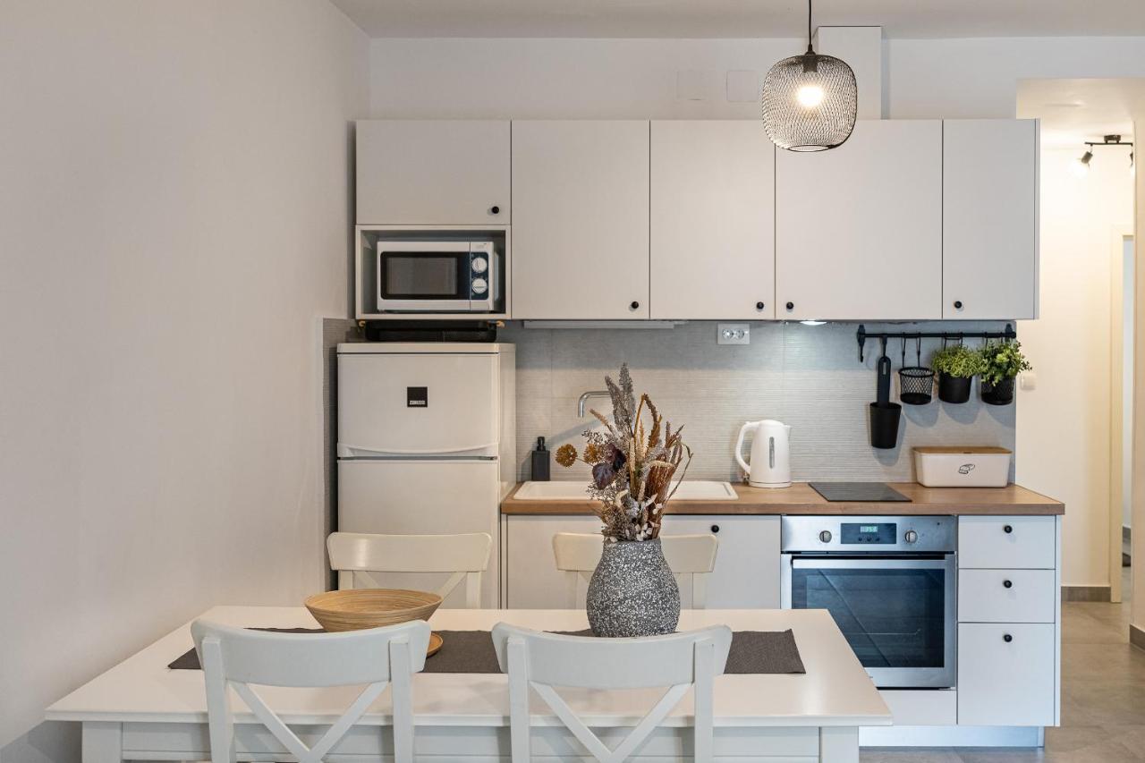 Apartments Juraj Petrčane Extérieur photo